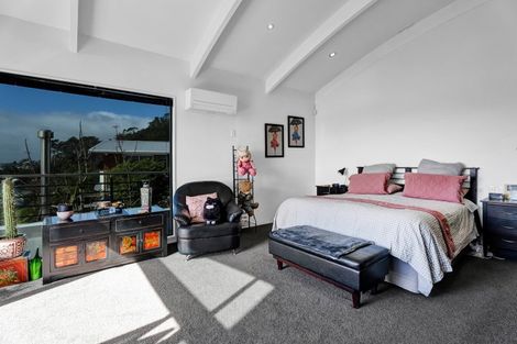 Photo of property in 5 Weston Street, Moturoa, New Plymouth, 4310