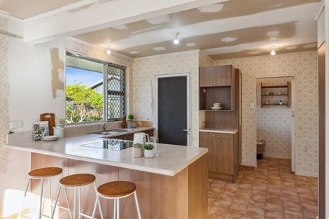 Photo of property in 18 Nimmo Avenue West, Waikanae, 5036