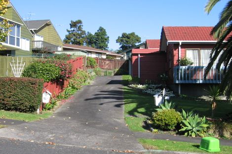 Photo of property in 1/7 Courant Place, Clover Park, Auckland, 2019