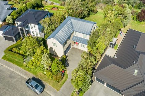 Photo of property in 26 Highcrest Heights, Westmorland, Christchurch, 8025