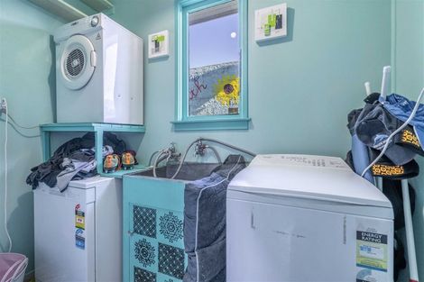 Photo of property in 17 Hardy Street, Strathern, Invercargill, 9812