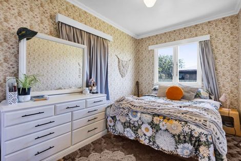 Photo of property in 205 South Road, Spotswood, New Plymouth, 4310