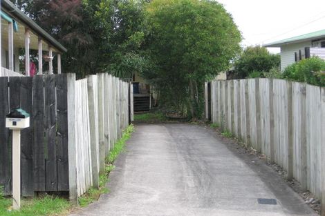 Photo of property in 8a Marewa Street, Te Atatu South, Auckland, 0610