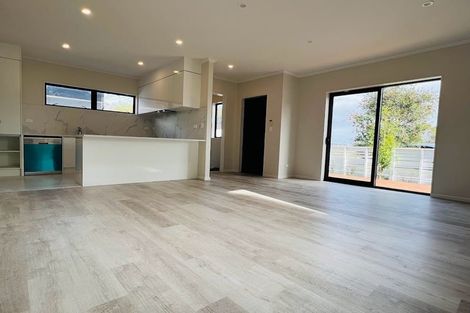 Photo of property in 82a Eversleigh Road, Belmont, Auckland, 0622