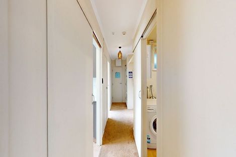 Photo of property in Victoria Court, 4u7 Queen Street, Mount Victoria, Wellington, 6011