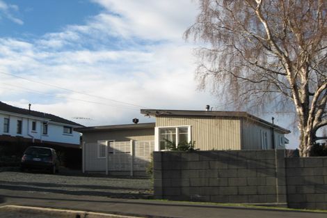 Photo of property in 2/58 Knights Road, Rothesay Bay, Auckland, 0630