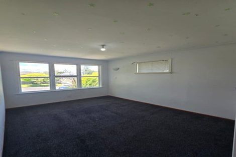 Photo of property in 151 Gossamer Drive, Pakuranga Heights, Auckland, 2010