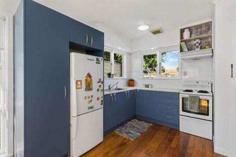 Photo of property in 15a Howden Street, Waiuku, 2123