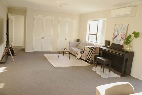 Photo of property in 2 Sheehan Road, Te Atatu South, Auckland, 0610