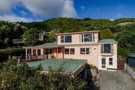 Photo of property in 43 Kotare Street, Waikanae, 5036