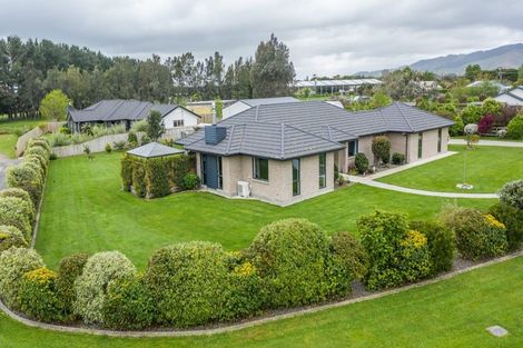 Photo of property in 52 Garth Road, Levin, 5571