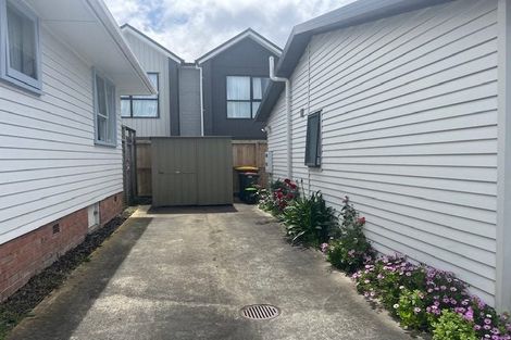 Photo of property in 319 Pakuranga Road, Pakuranga Heights, Auckland, 2010