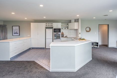 Photo of property in 43 Kakaho Drive, Tawhero, Whanganui, 4501