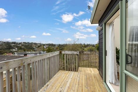 Photo of property in 1/12 Sunnyfield Crescent, Glenfield, Auckland, 0629