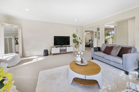 Photo of property in 12 San Jose Rise, Shamrock Park, Auckland, 2016