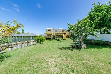 Photo of property in 12 Gray Avenue, Paraparaumu Beach, Paraparaumu, 5032