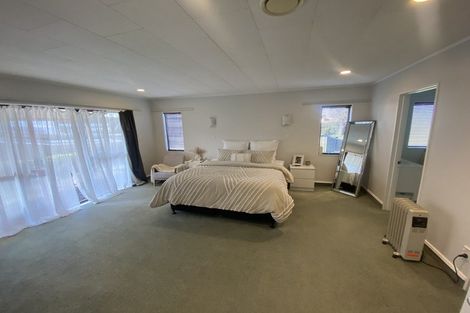 Photo of property in 11 Jeffares Place, Taradale, Napier, 4112
