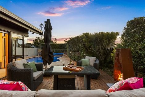 Photo of property in 1 Maygrove Drive, Orewa, 0931