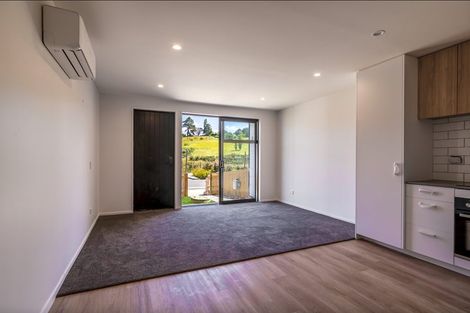 Photo of property in 12 Tuputupu Drive, Kumeu, 0810