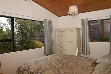 Photo of property in 6 Antilla Place, Half Moon Bay, Auckland, 2012