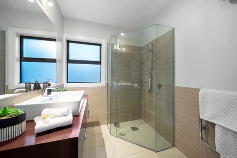 Photo of property in Marina Village, 10/10 Marina Drive, Frankton, Queenstown, 9300