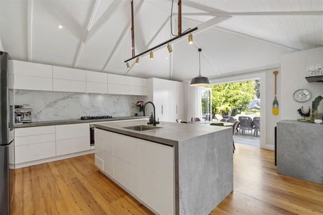 Photo of property in 15 North Avenue, Narrow Neck, Auckland, 0624
