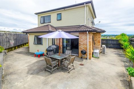 Photo of property in 48 Kirikiri Drive, Papakura, 2110