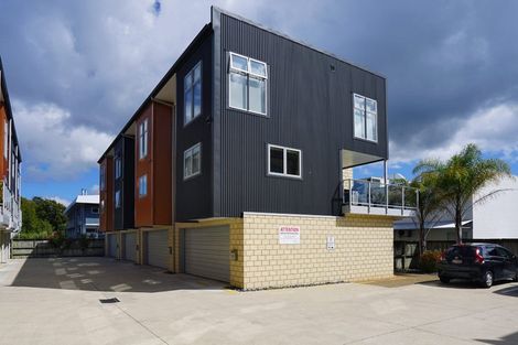 Photo of property in 7u2 Vialou Street, Hamilton Central, Hamilton, 3204