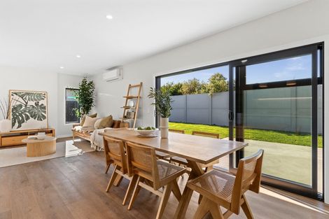 Photo of property in 15 Cassin Place, Taradale, Napier, 4112
