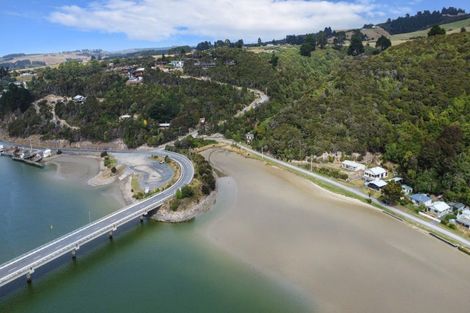 Photo of property in 25 Riverside Road, Taieri Mouth, 9091