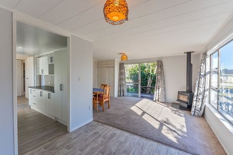 Photo of property in 8 Andrew Street, Waikanae, 5036