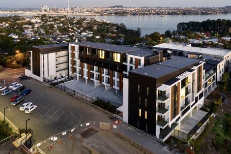 Photo of property in 207/19 Rawene Road, Birkenhead, Auckland, 0626
