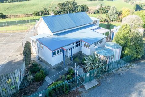 Photo of property in 22 Glenham School Road, Glenham, Wyndham, 9891