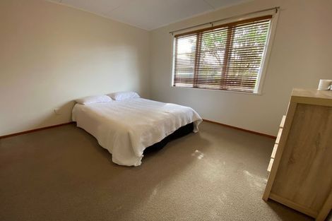 Photo of property in 6 Perth Place, Awapuni, Palmerston North, 4412
