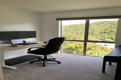 Photo of property in 30 Saddleback Grove, Karori, Wellington, 6012