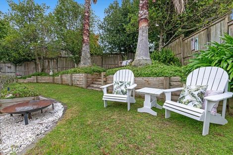 Photo of property in 12 Godwin Court, Unsworth Heights, Auckland, 0632