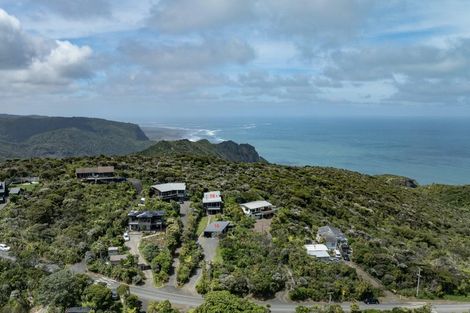 Photo of property in 16 Log Race Road, Piha, New Lynn, 0772