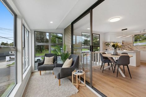 Photo of property in 1/16 Hogans Road, Glenfield, Auckland, 0629