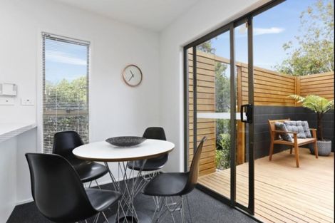 Photo of property in 2/93 Sunnybrae Road, Hillcrest, Auckland, 0627