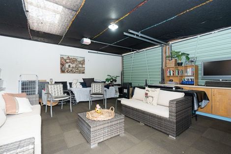 Photo of property in 14 Camellia Place, Hamilton Lake, Hamilton, 3204
