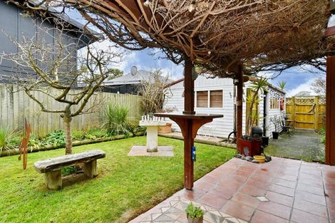 Photo of property in 16 Estuary Road, New Brighton, Christchurch, 8061