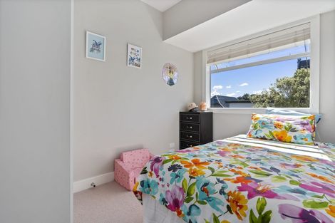 Photo of property in 43b Seaview Road, Castor Bay, Auckland, 0620