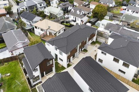 Photo of property in 132 Bradbury Road, Botany Downs, Auckland, 2010