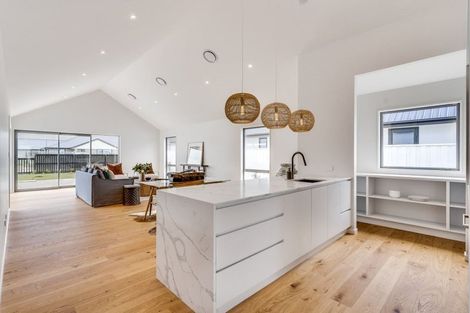 Photo of property in 5 Frank Ernest Crescent, Prebbleton, 7604