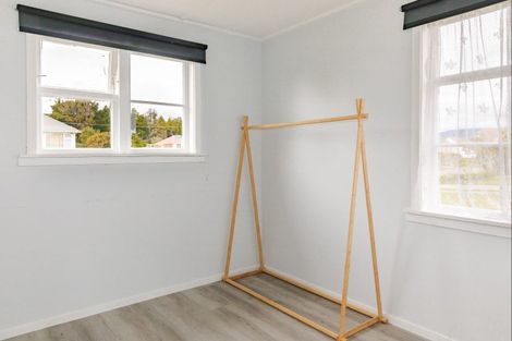 Photo of property in 4 Colvin Street, Westport, 7825