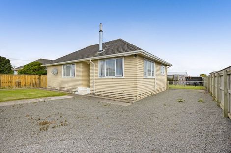 Photo of property in 18 Whitcombe Road, Opunake, 4616