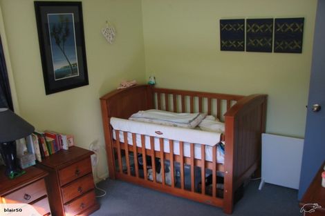 Photo of property in 47 Fitzpatrick Street, Newlands, Wellington, 6037