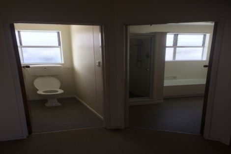 Photo of property in 10 Westhaven Grove, Takaro, Palmerston North, 4412