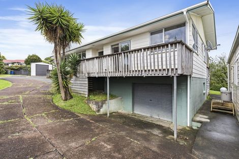 Photo of property in 17 Roick Parade, Glen Eden, Auckland, 0602