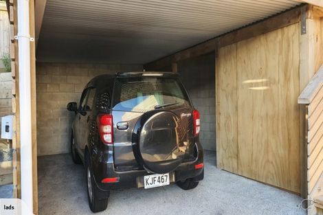 Photo of property in 20u7 Glanmire Road, Newlands, Wellington, 6037